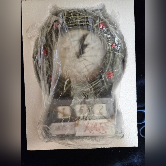 Nightmare Before Christmas Light Up Desk Clock - Picture 4 of 7